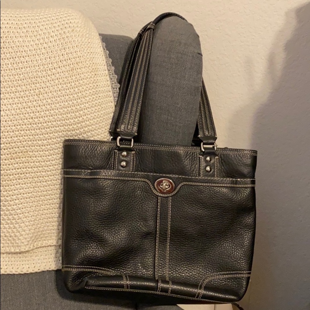 Coach leather shoulder bag